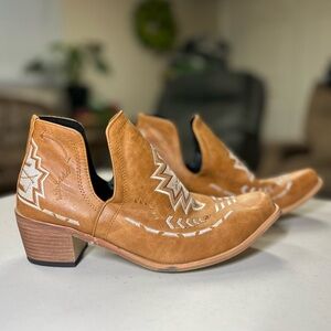 Western Embroidered Ankle Cowboy Boots Tan EU 39 (US Women’s 8-8.5)